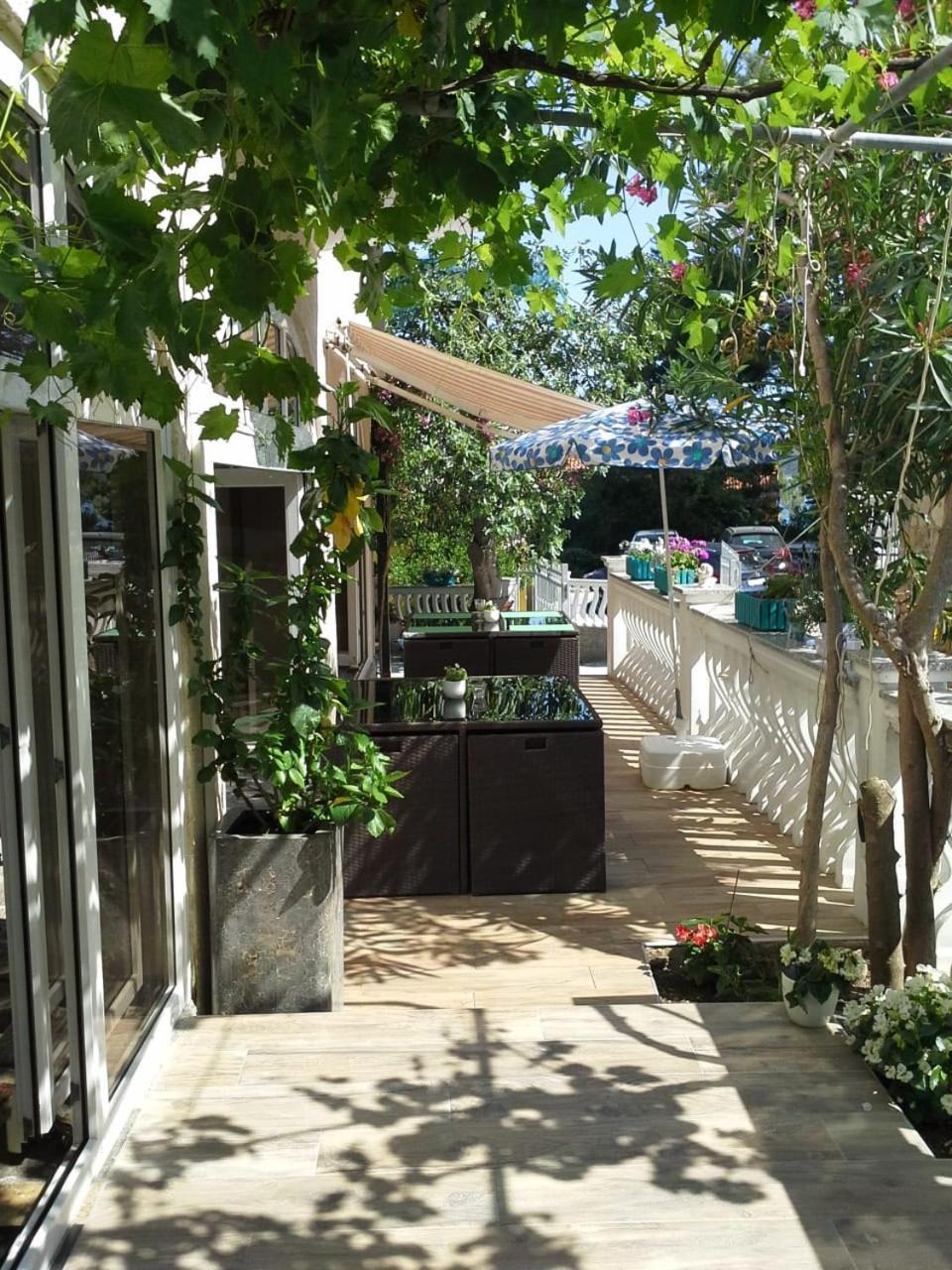 Apartments Happy Island Rab راب المظهر الخارجي الصورة